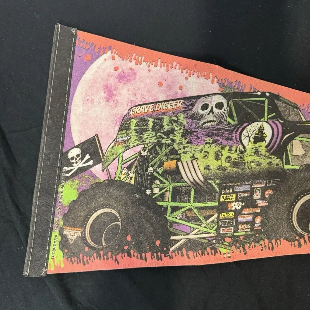 Vintage Grave Digger monster truck pennant‎ 29 inch long